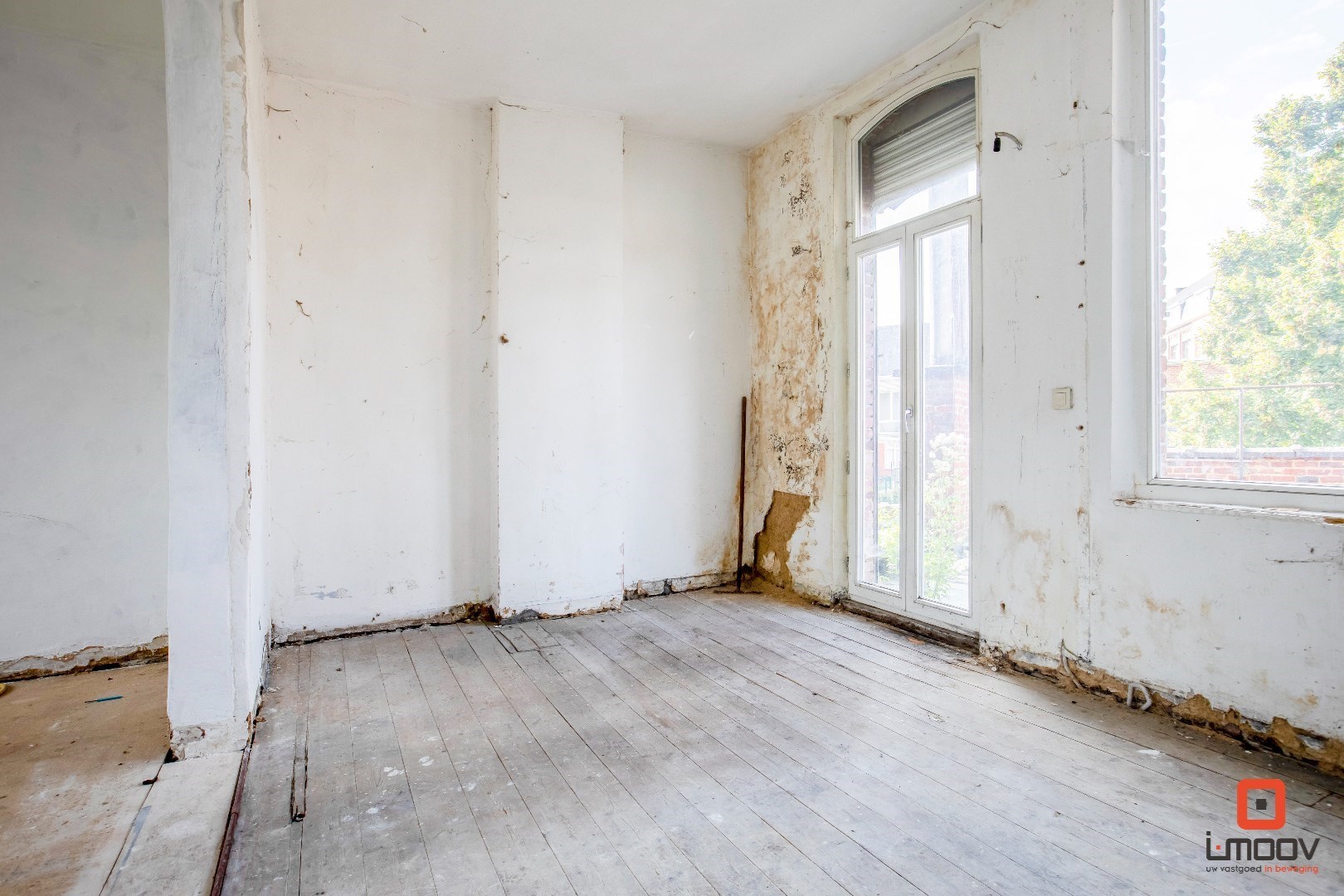 Te renoveren stadswoning met tuin op toplocatie! 