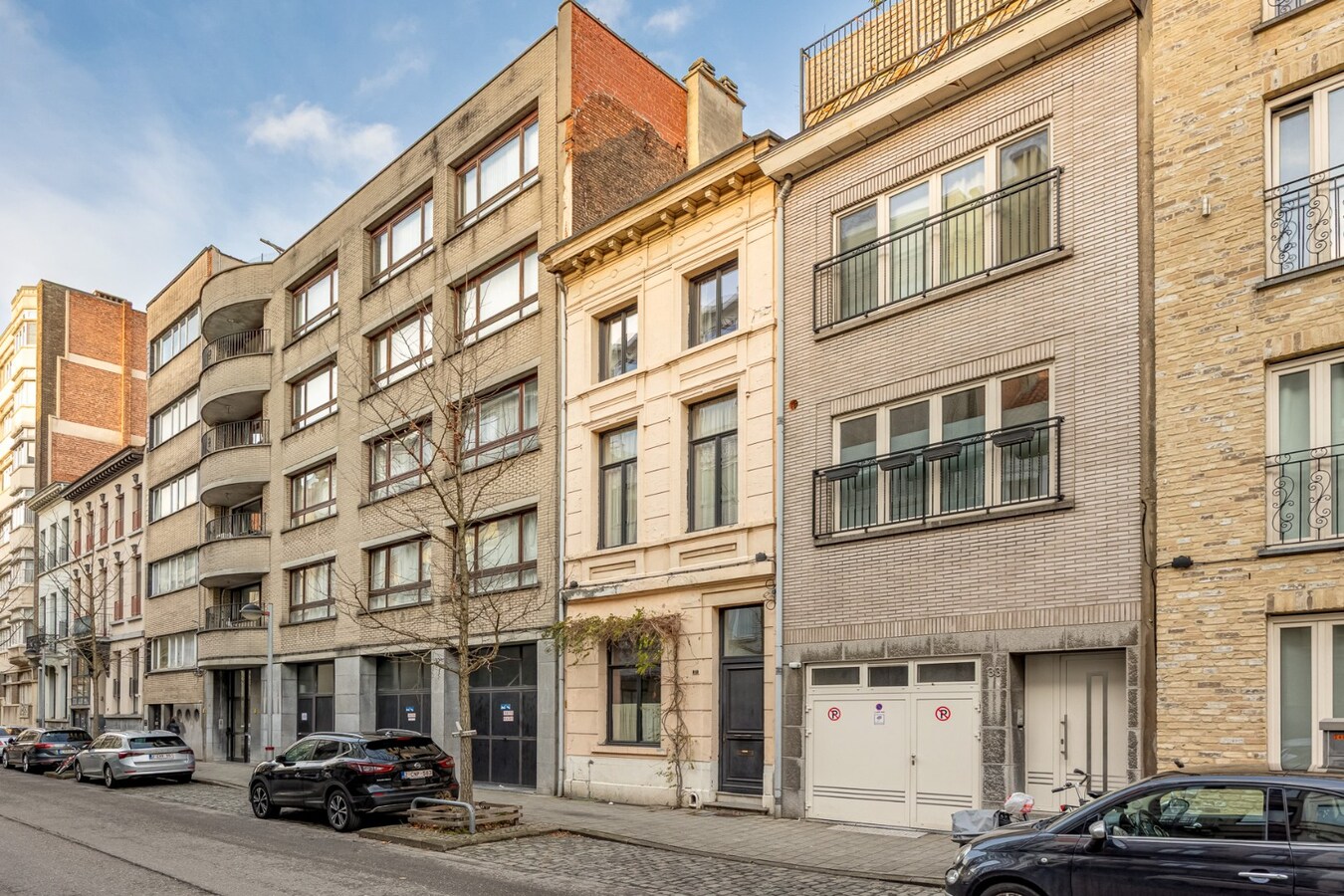 Gerenoveerde herenwoning met stadskoer in de Haringrodewijk! 