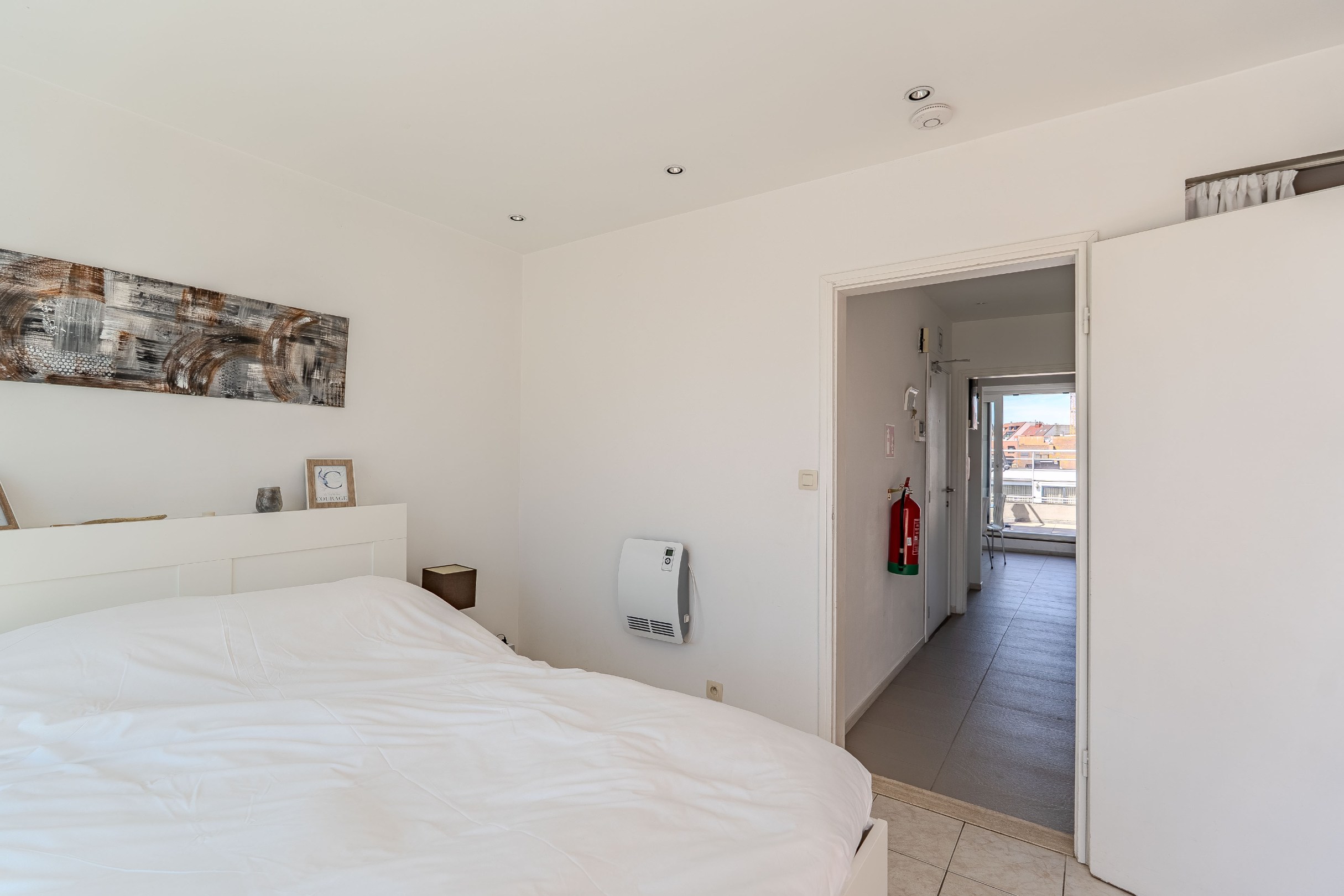 Schitterend penthouse met 2 slaapkamers, ruime terrassen en zijdelings zeezicht. 