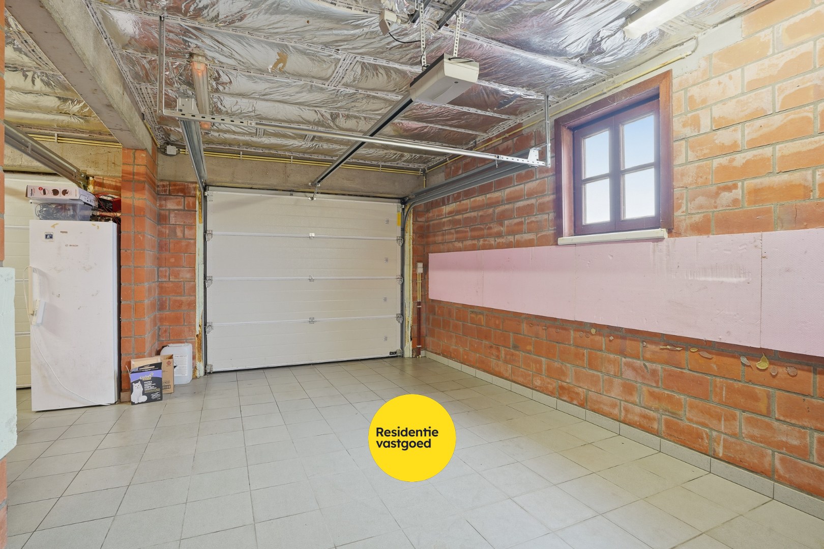 Landelijk gelegen villa met loods in Aartrijke 