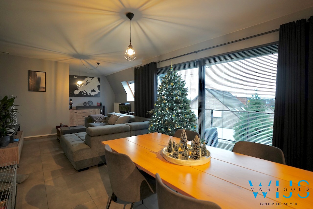 Prachtig lichtrijk appartement in het CENTRUM van ERTVELDE ! 