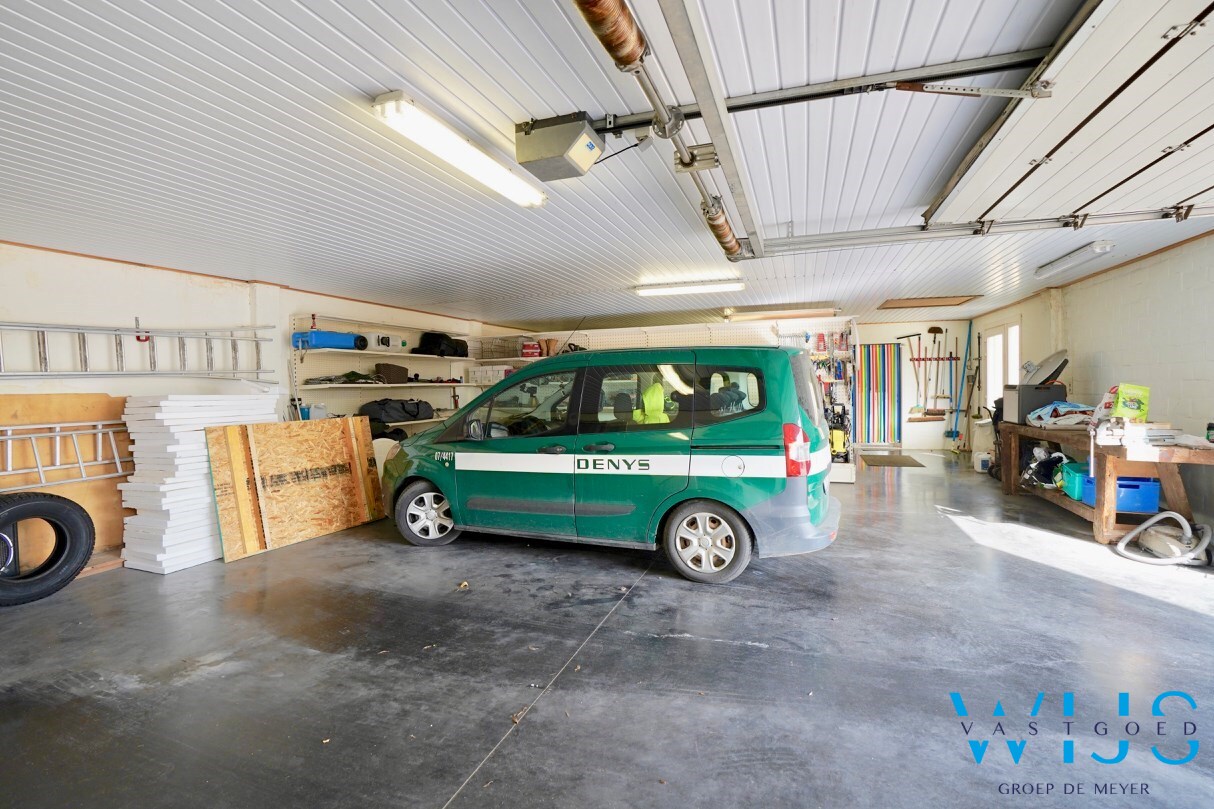 Multifunctioneel woonhuis met magazijn/praktijkruimte te ERTVELDE ! 