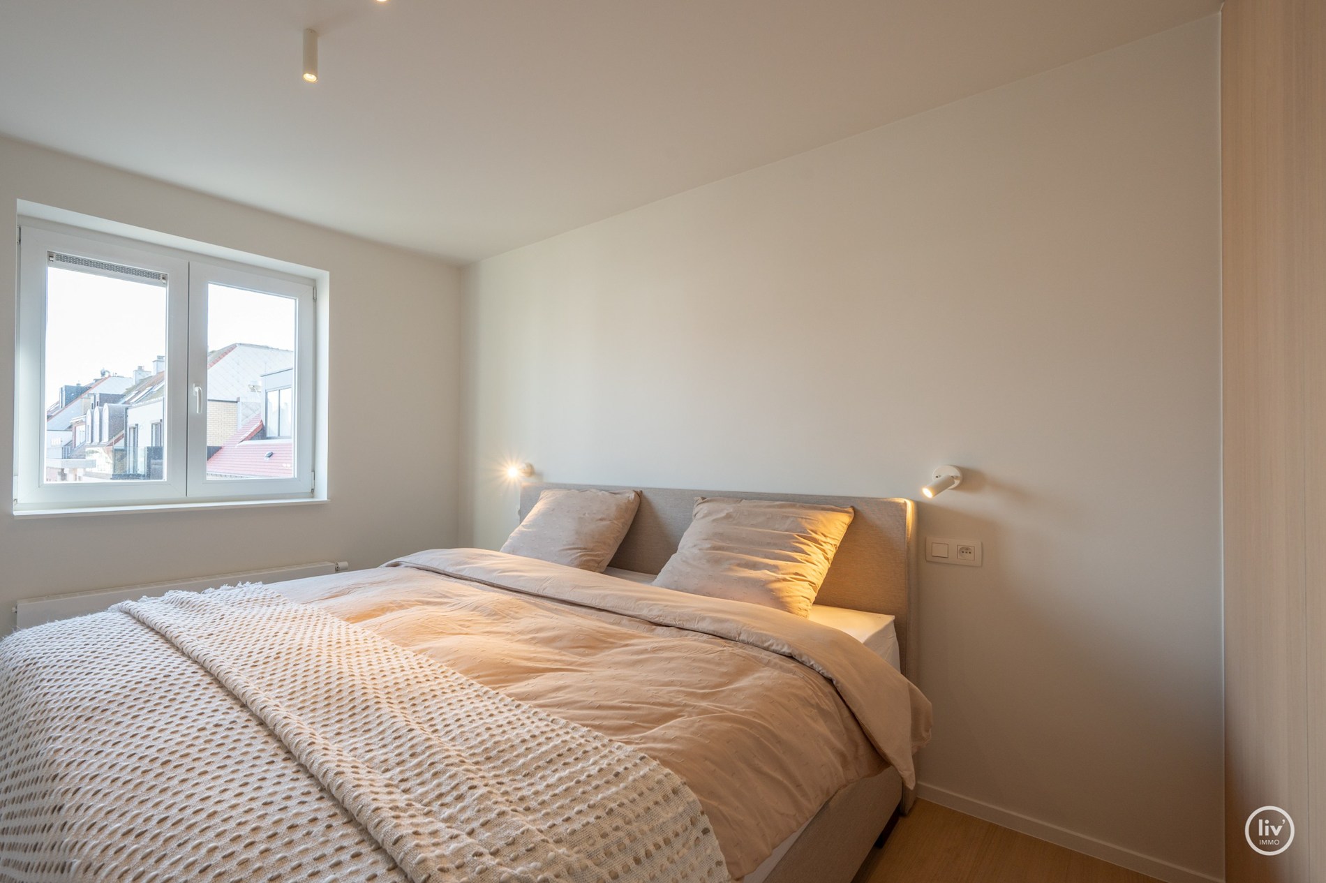 Appartement en duplex de luxe avec mezzanine, idéalement situé dans l'avenue Nellens à Knokke (avec possibilité d'acheter un box garage double intégré) 