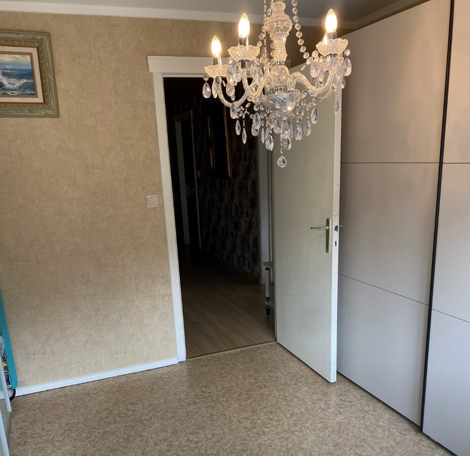 Ruim en lichtrijk appartement. 