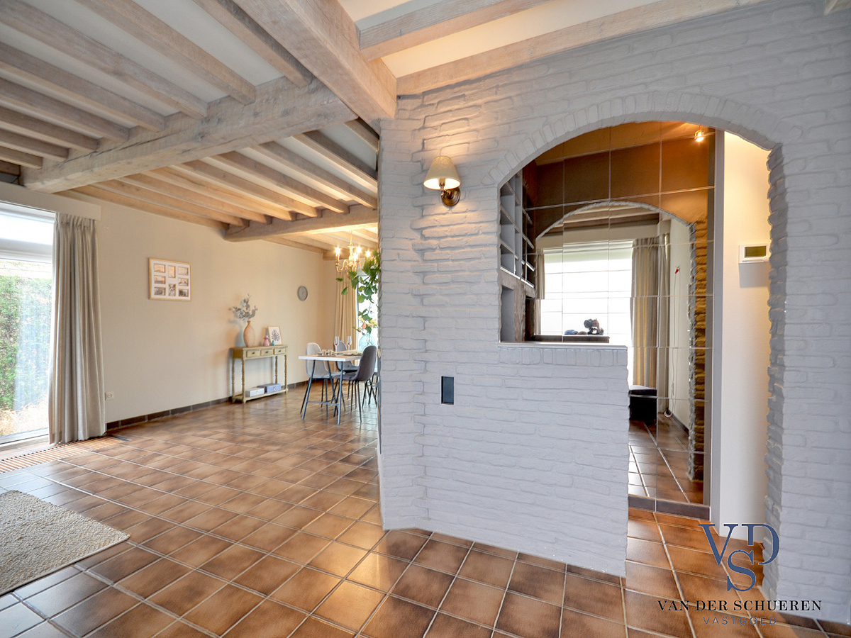 Tijdloze villa in residentiële wijk te Nazareth. 