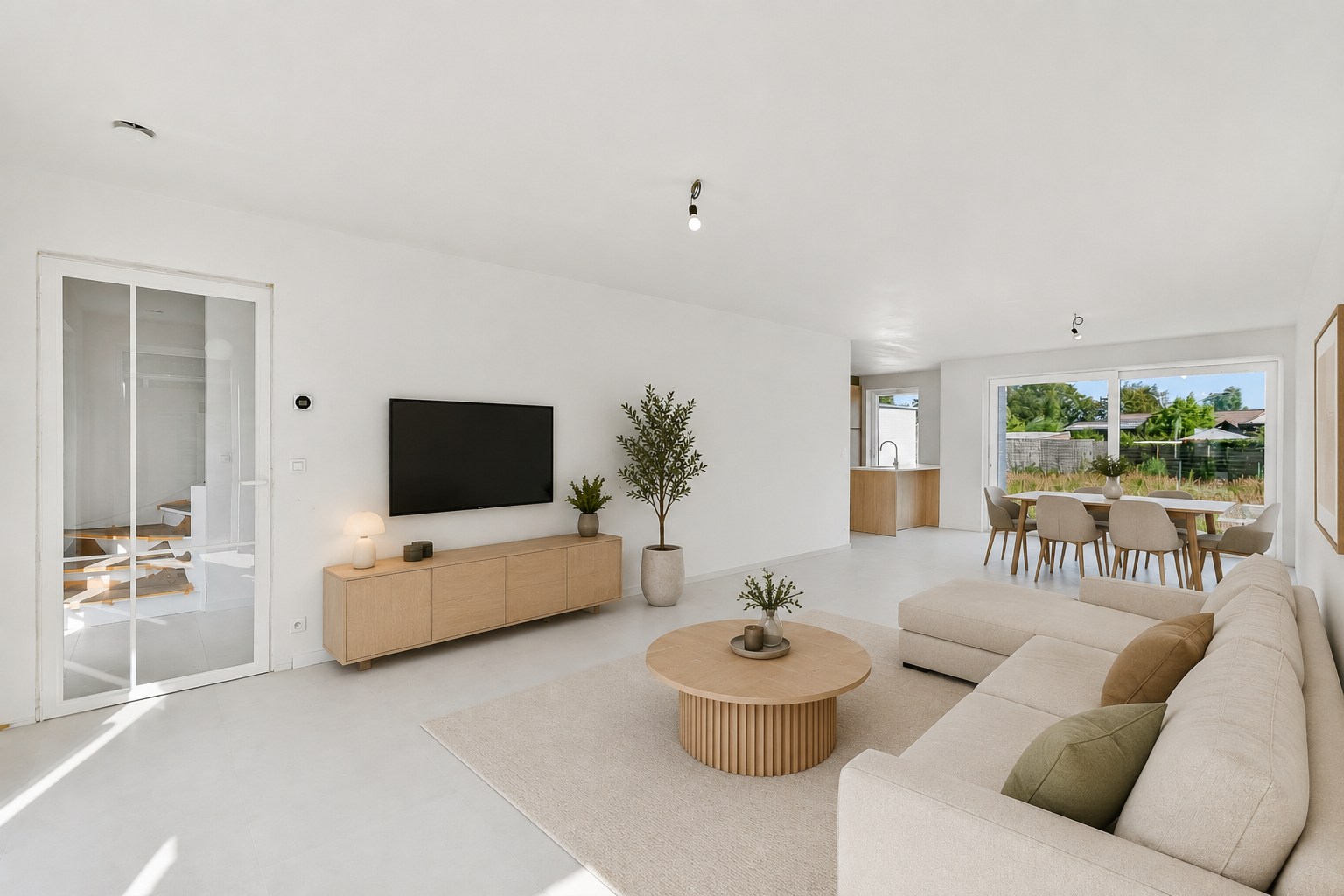 Gezinswoning met drie slaapkamers op goeie locatie 