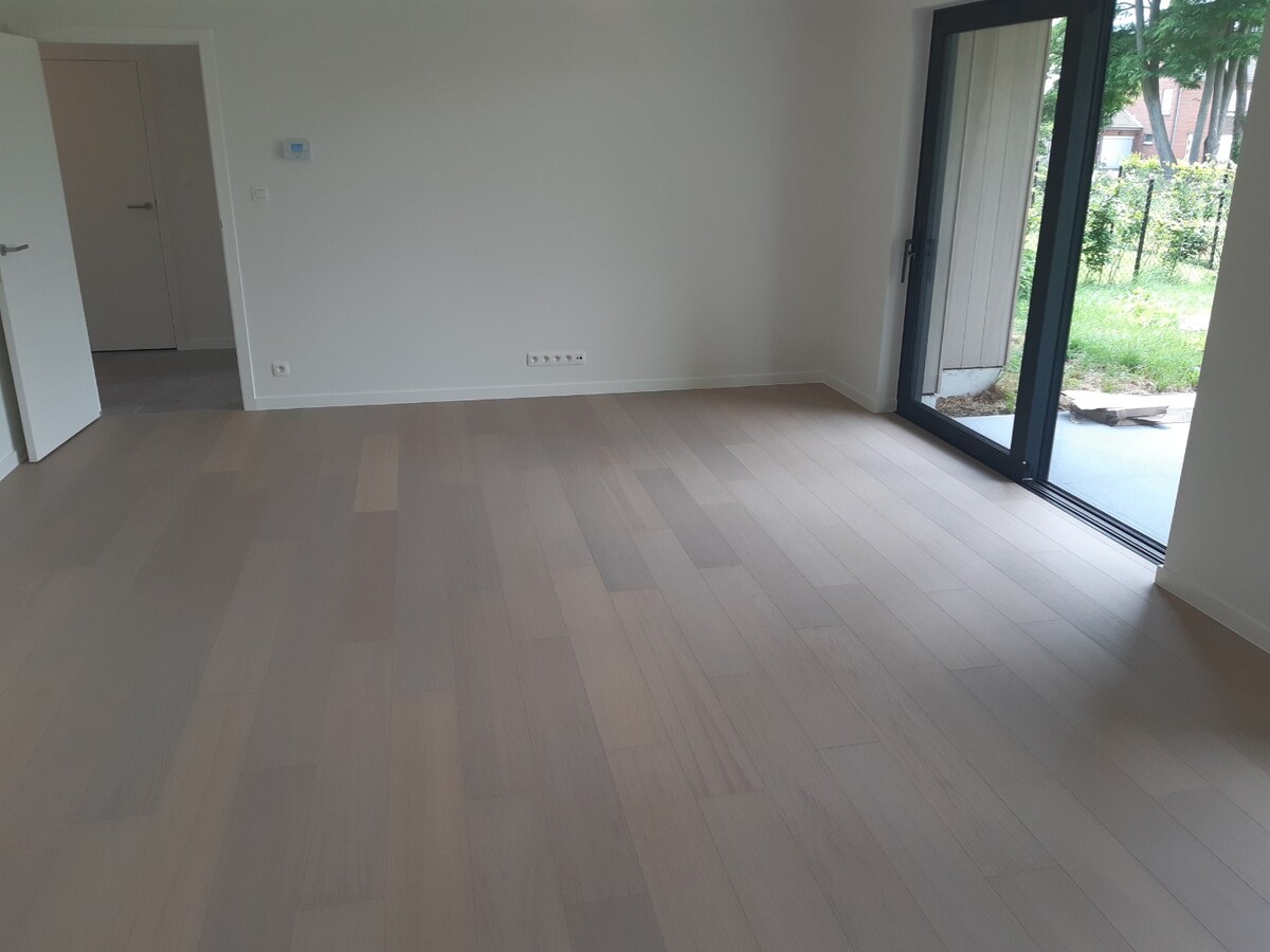 Gelijkvloers 2 slpk-appartement in Wortegem-Petegem. 