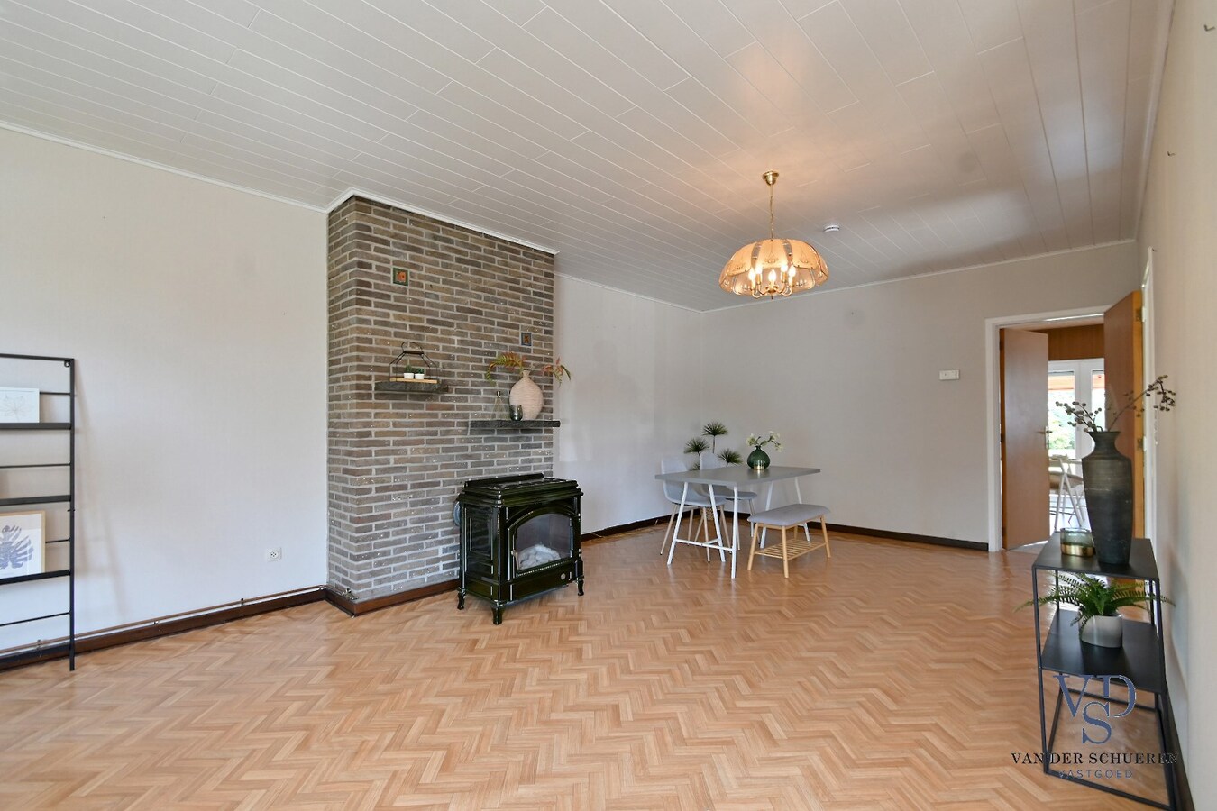 Ruime Half Open Bebouwing in rustige buurt 