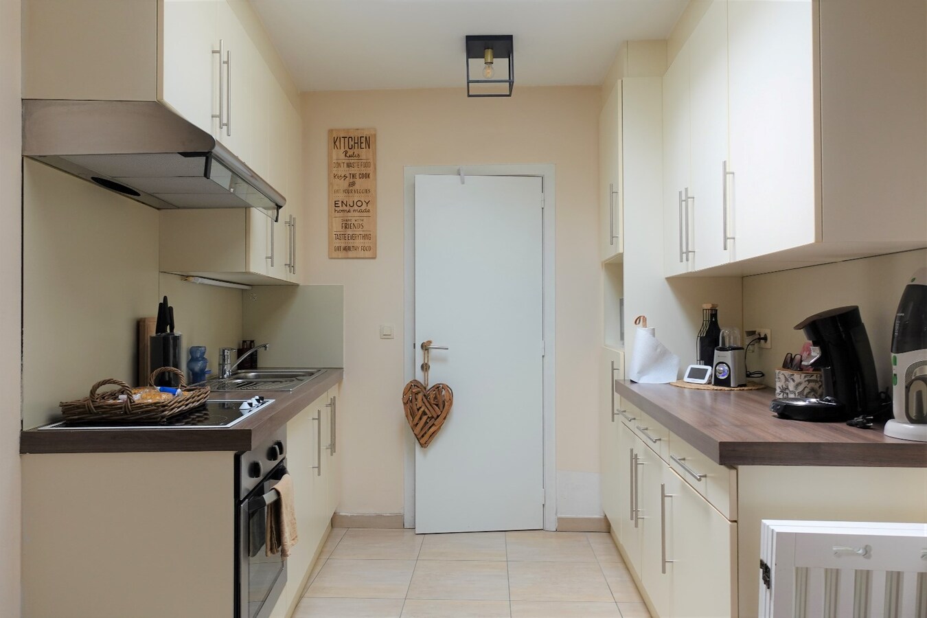 Gerenoveerde (deels) rijwoning met 2 slaapkamers 