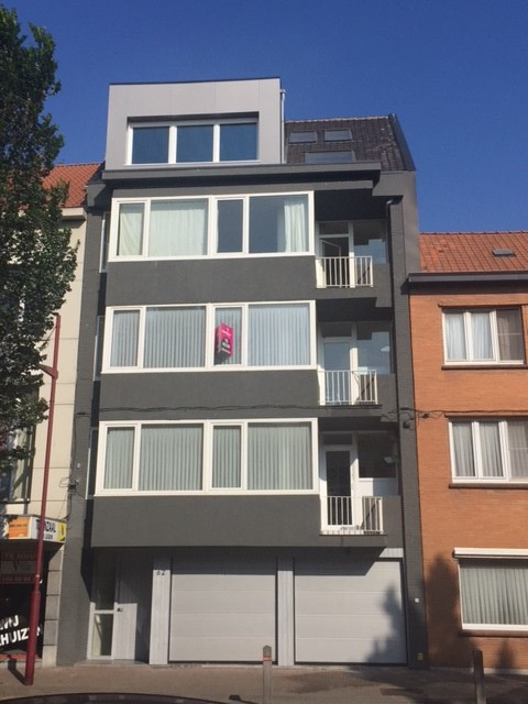 Volledig gerenoveerd zonnig appartement 