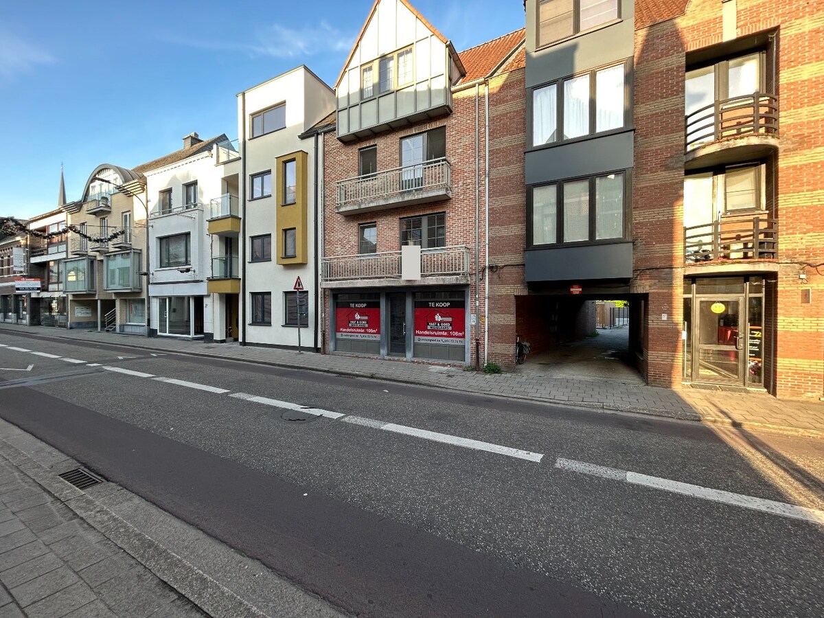 Te koop winkelruimte - Geel