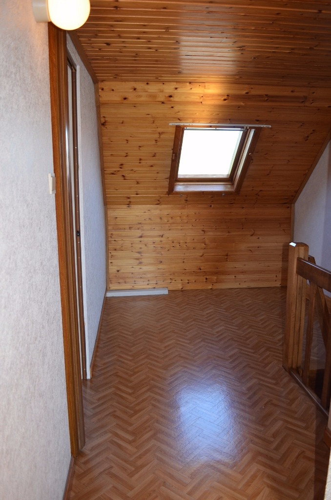 Rijwoning met 2 slpks en tuin te Adegem 