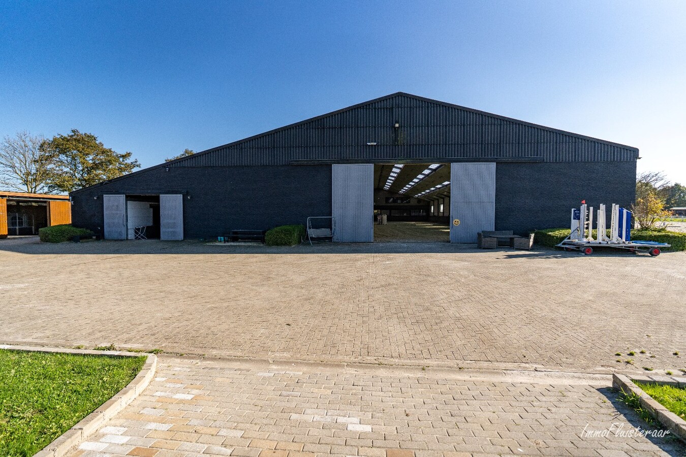 Volledig uitgeruste paardenaccommodatie op ca. 4,2 ha nabij Herentals 