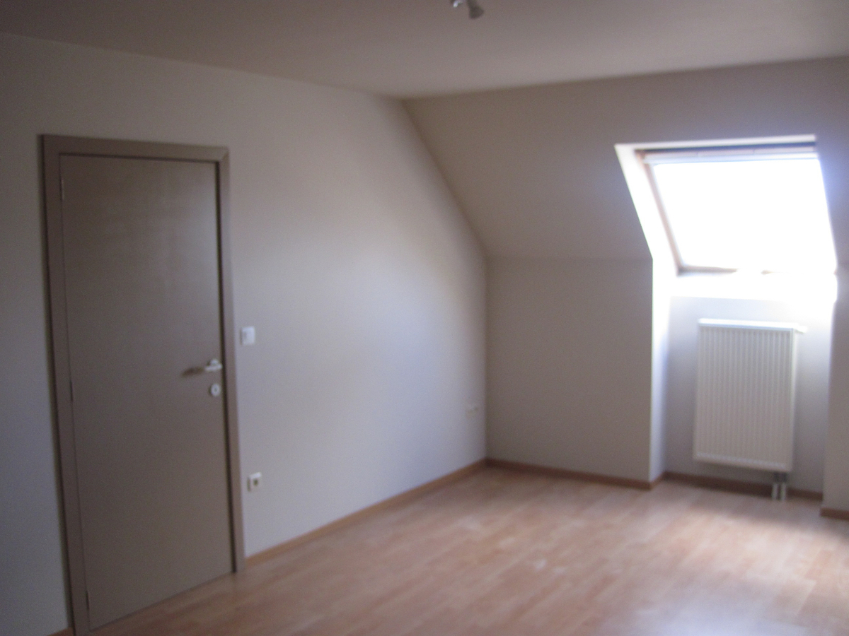 Lichtrijk appartement in centrum Asper.  GEEN VASTE KOSTEN ! 