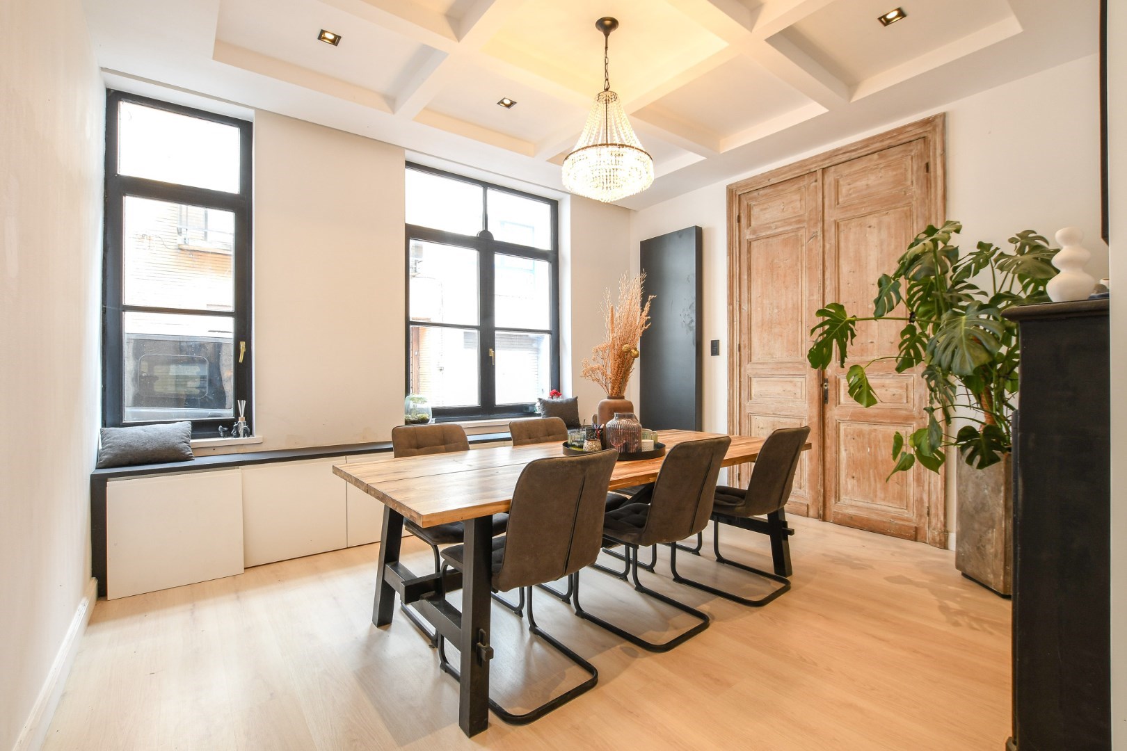 Ruim gerenoveerd herenhuis in hartje Blankenberge - vlakbij strand en zee! 