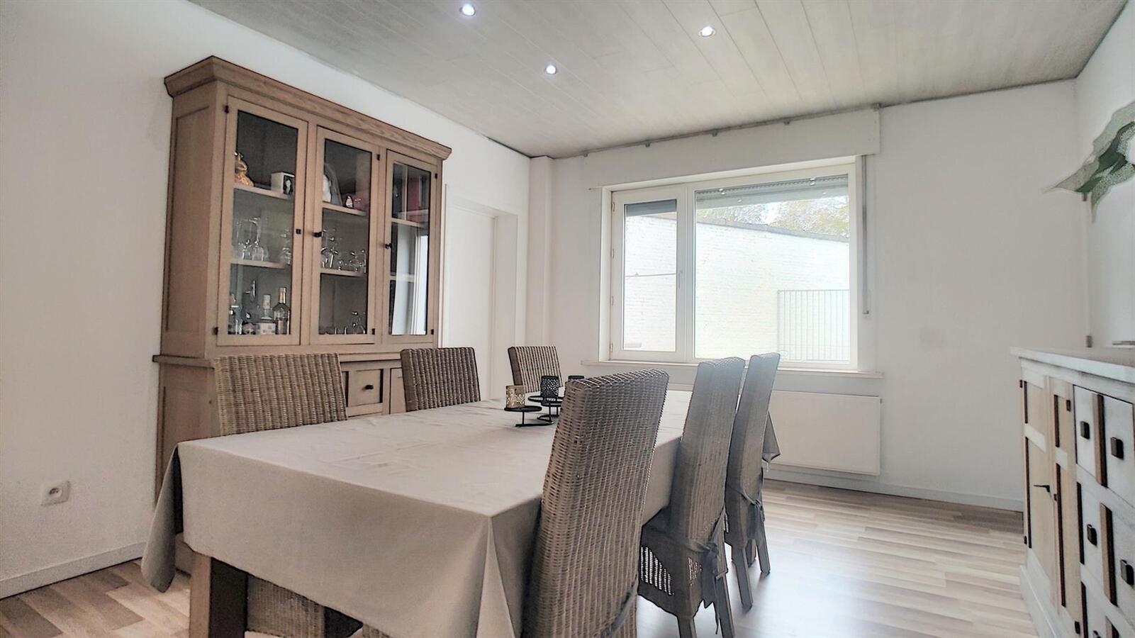 Grote gezinswoning met twee garages - Zeebrugge 