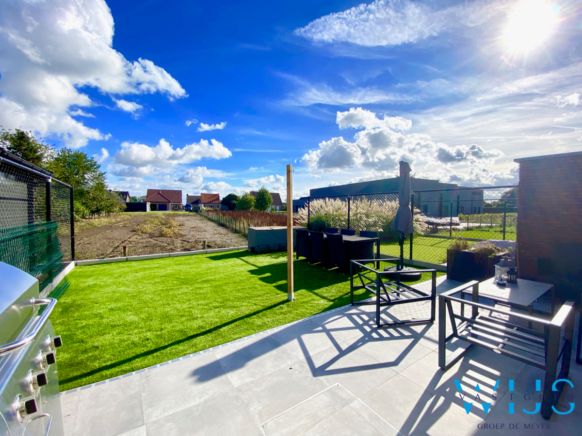 Instapklaar woonhuis met 3 slaapkamers &amp; tuin ! 