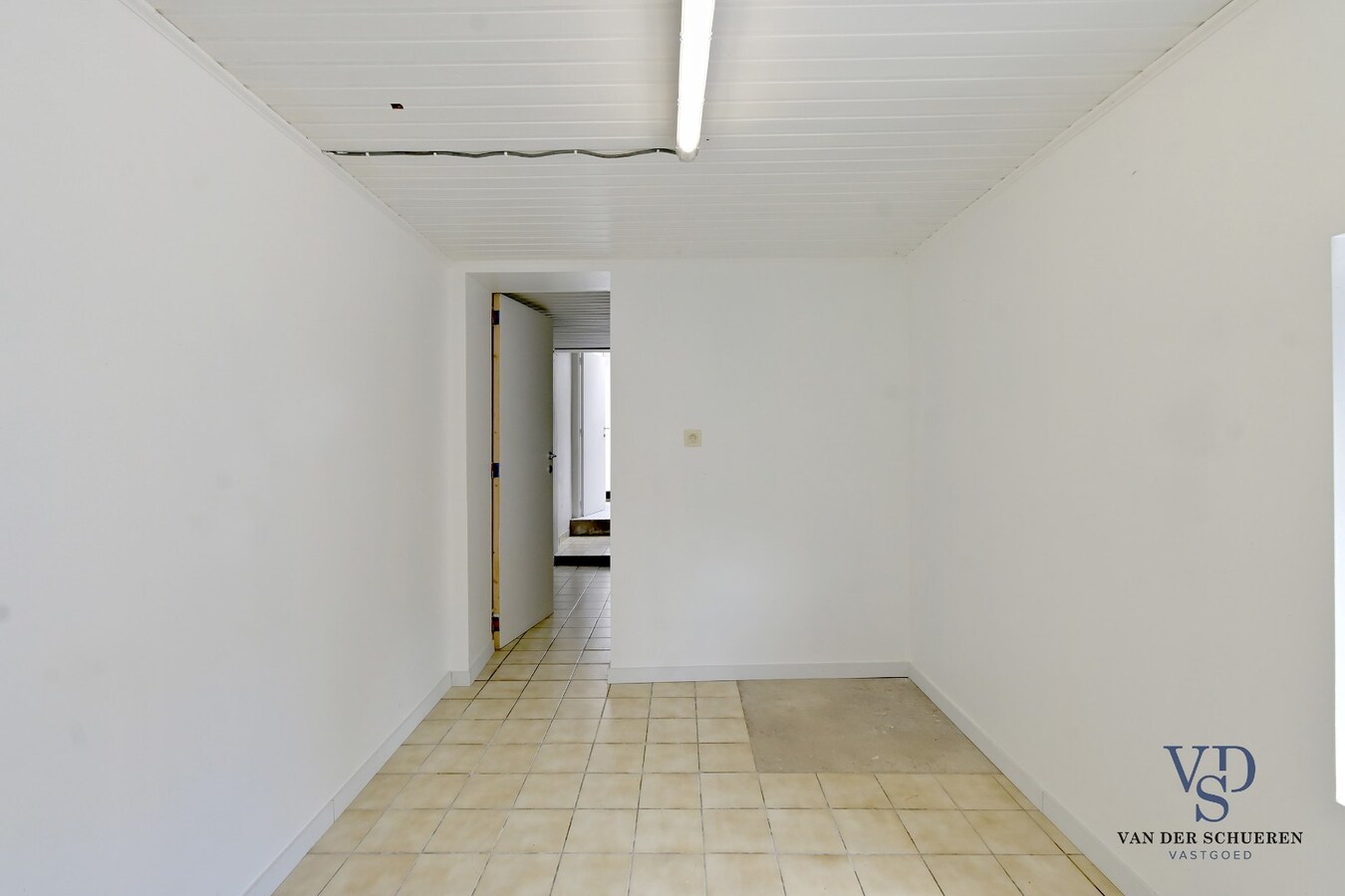 Ruime 3 slpk-woning met garage en tuin. 