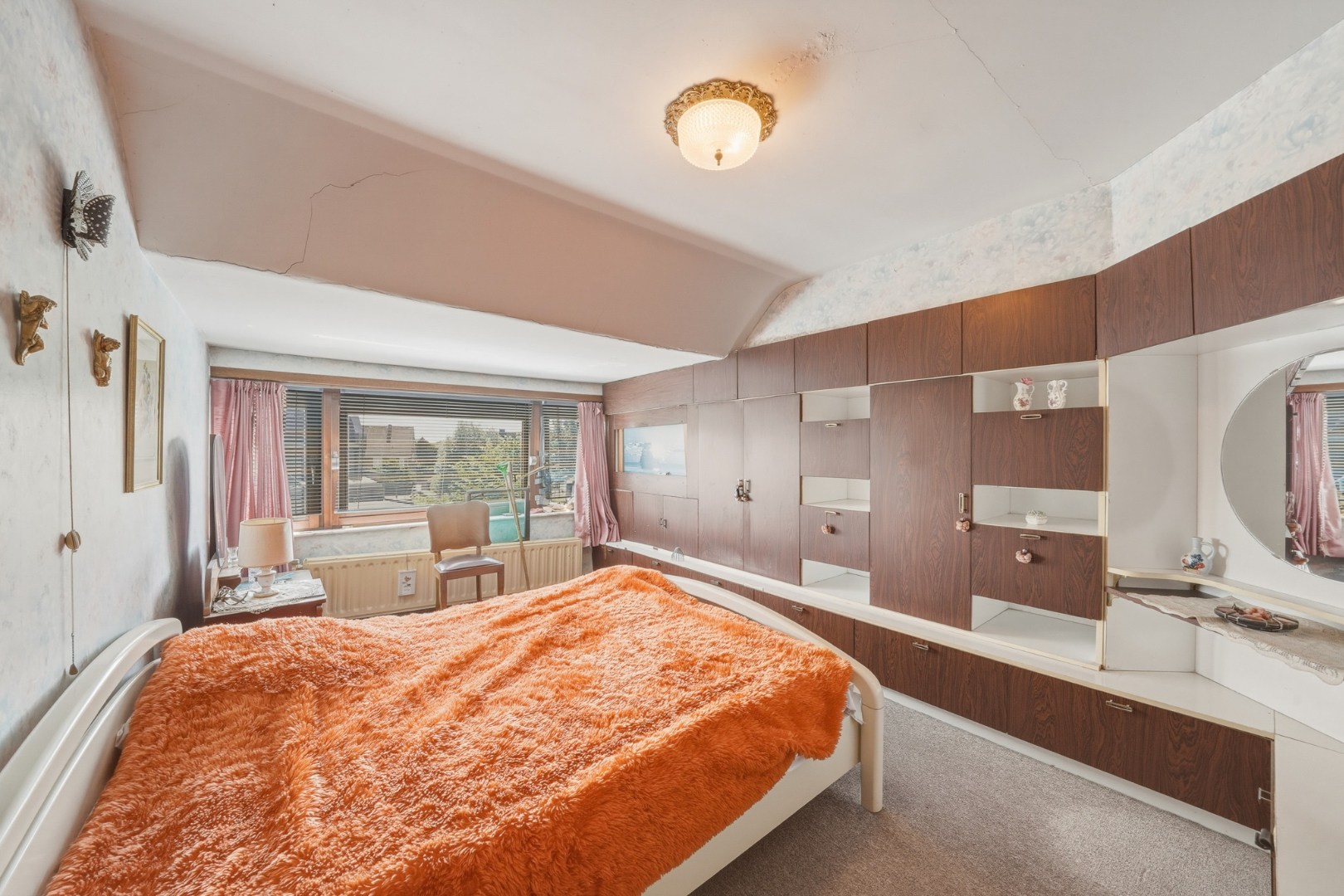 Ruime woning met garage en veel mogelijkheden te Mariakerke (Oostende) 
