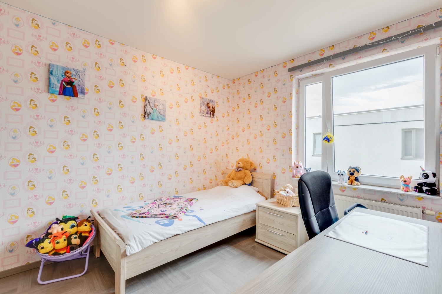 Subliem gelegen, recent gebouwde woning te Aalst. 