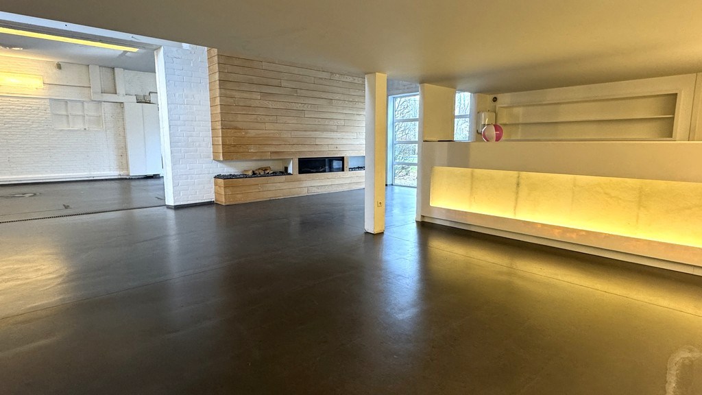 Multifunctionele ruimtes te huur vlakbij R4 en E40 in Drongen