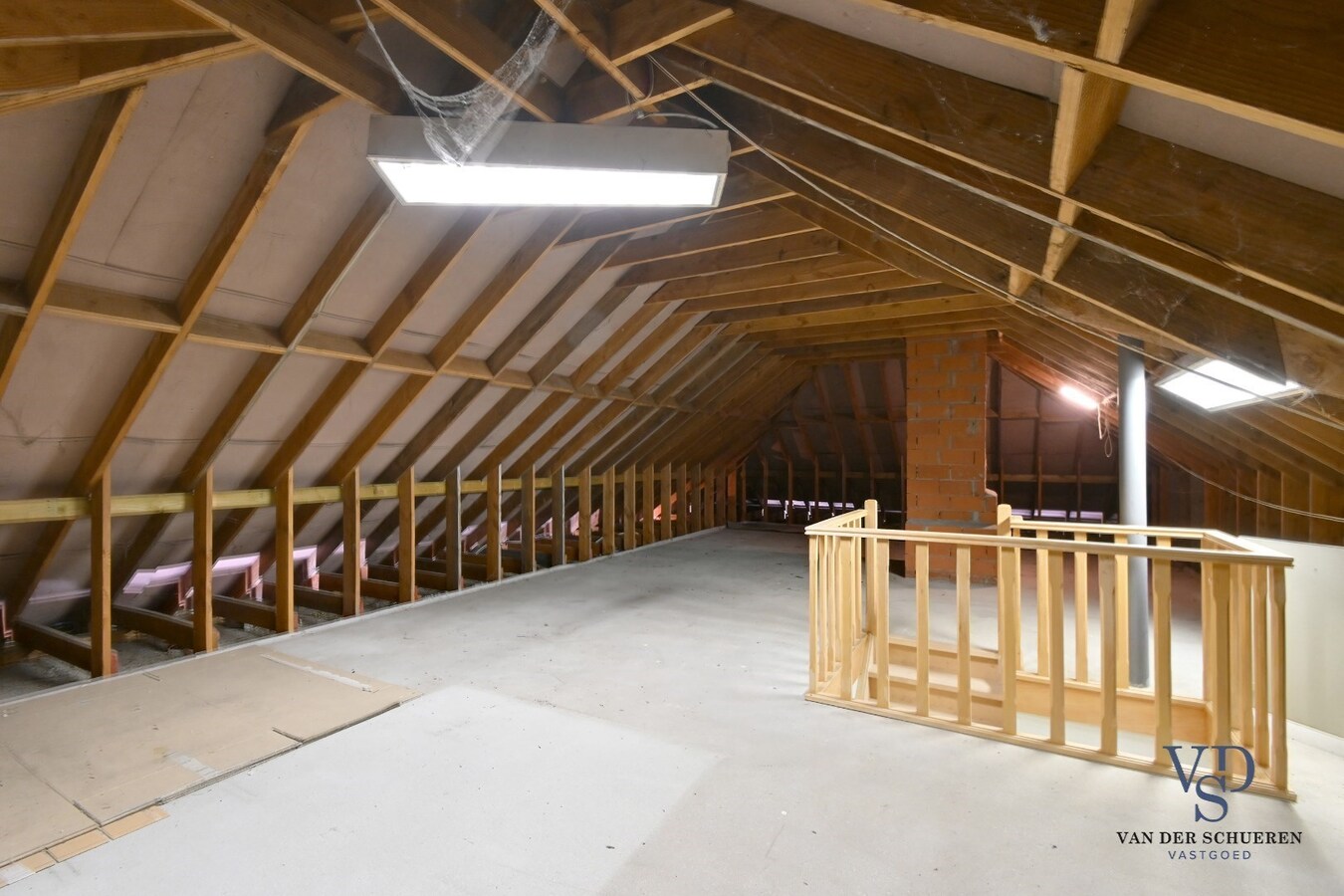 Bungalowwoning met afzonderlijke garage 