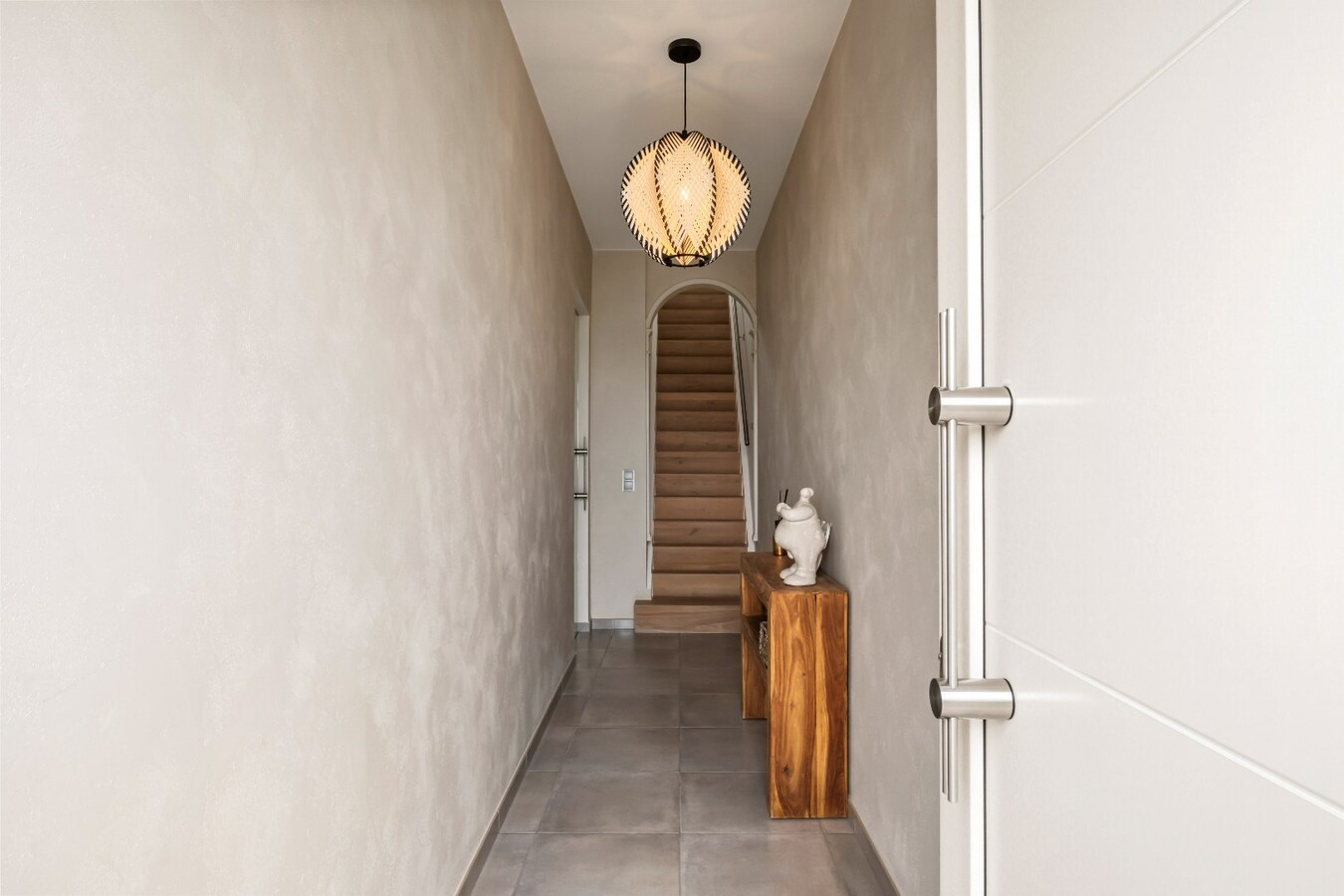 Fantastische instapklare woning met grote tuin te Heule ! 
