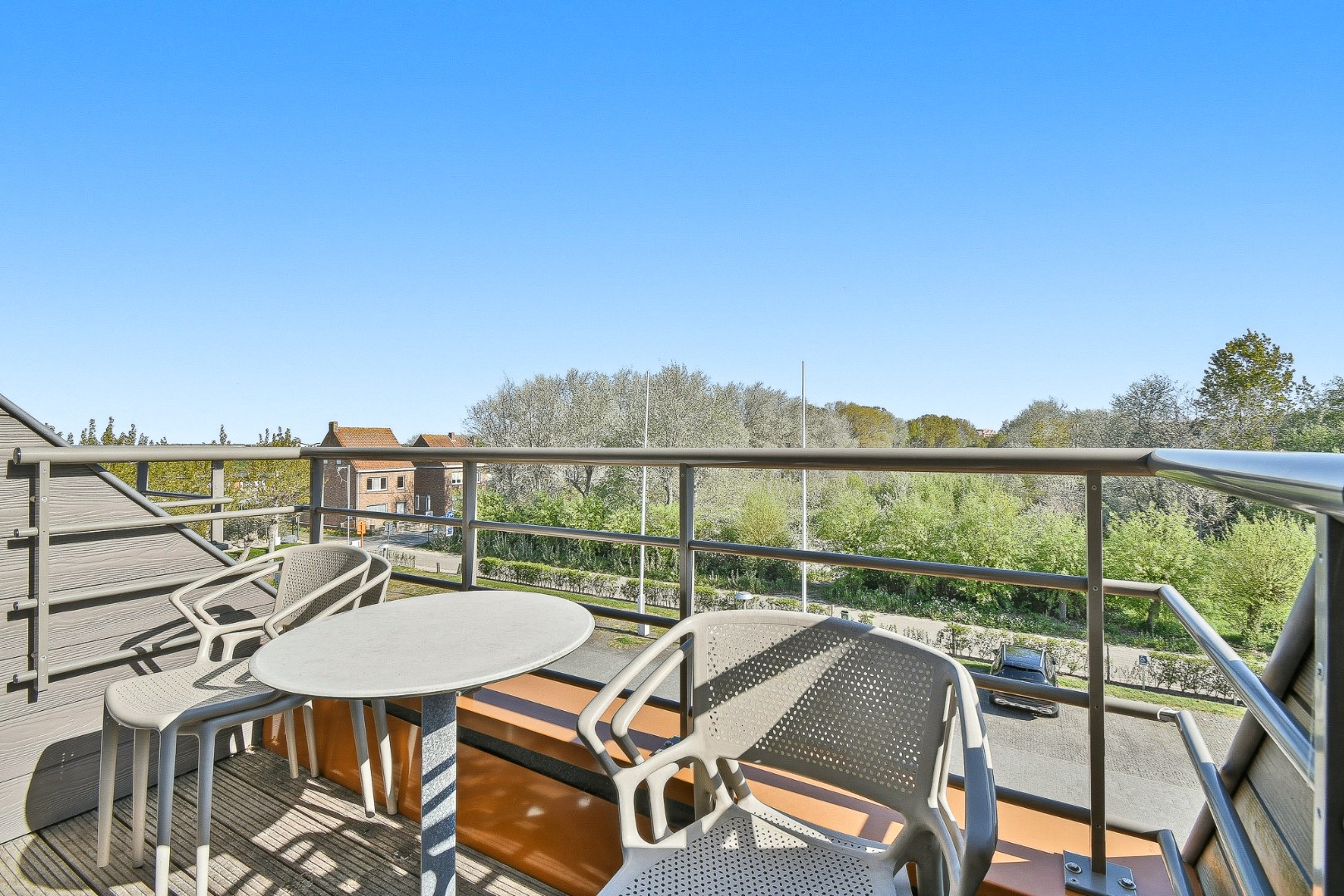 Vernieuwd gemeubeld vakantieappartement 