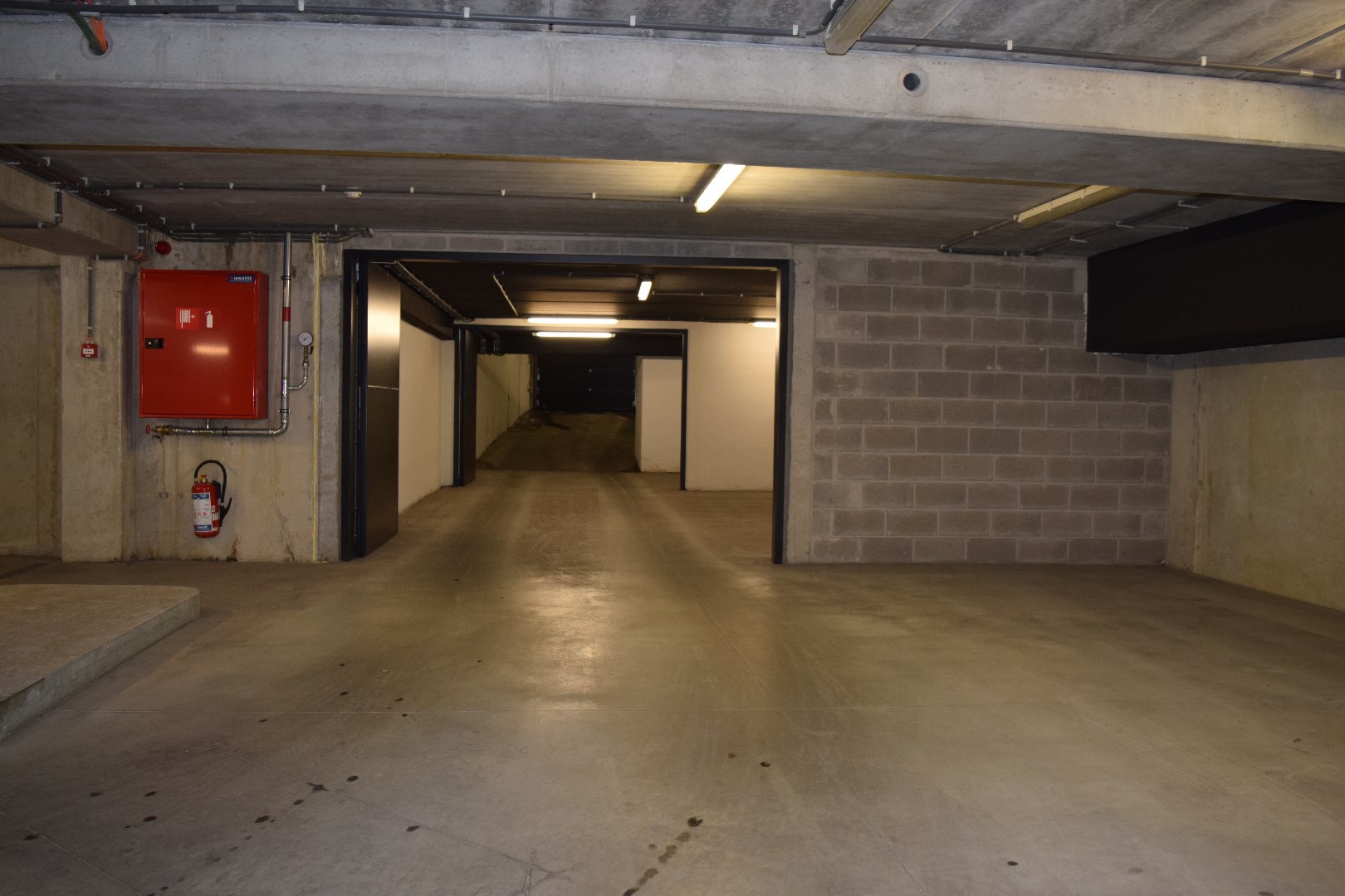 Garagebox onder de vrijdagsmarkt 