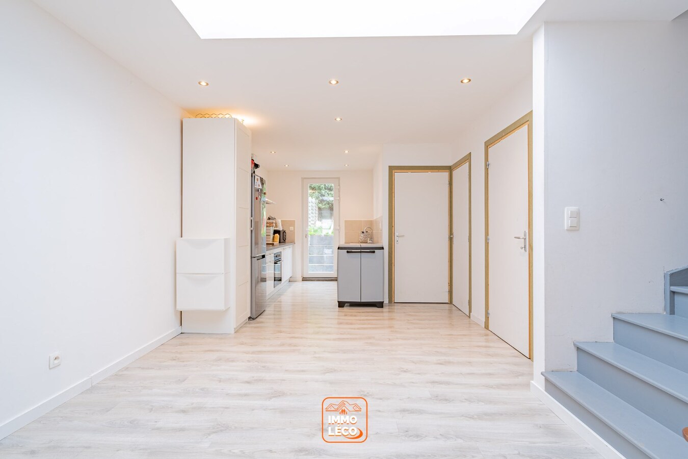 Maison rénovée avec de beaux volumes, 3 chambres et jardin ! 