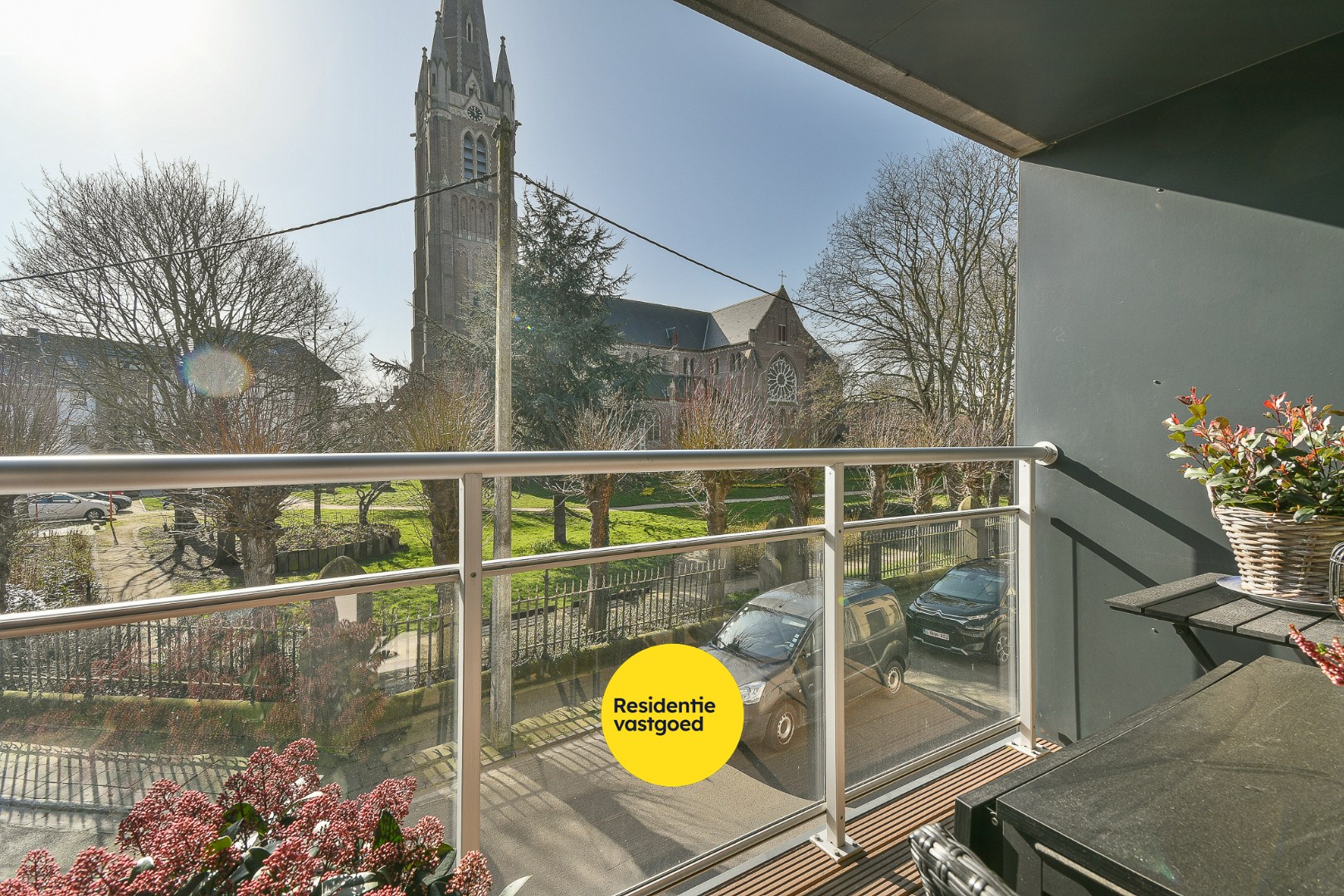 Modern 1-slaapkamerappartement met garage in hartje Oudenburg 