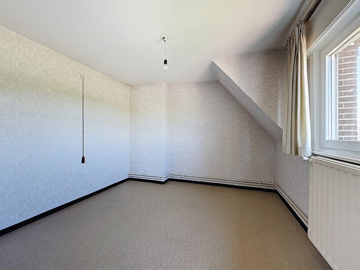 Sixties villa met opslagruimte/garage en zicht op Cotthem 