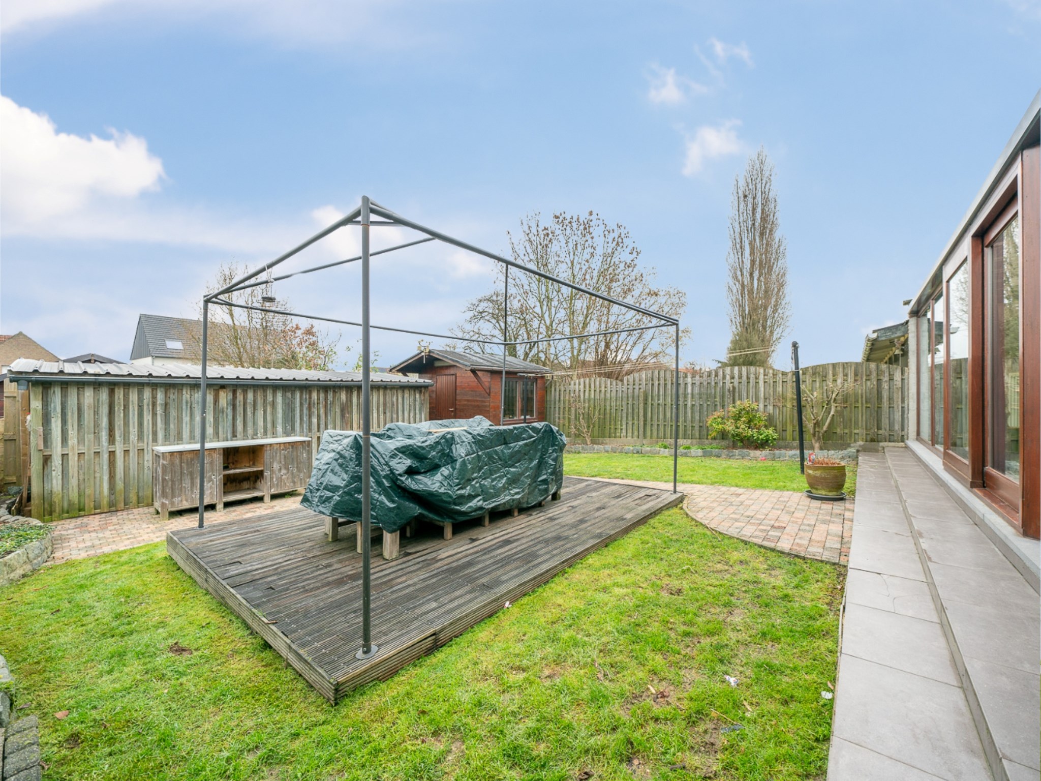 Instapklare woning met 3 kamers, terras en tuin 