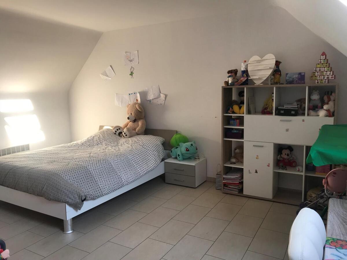 Ruim duplex-appartement met twee ruime slaapkamers 
