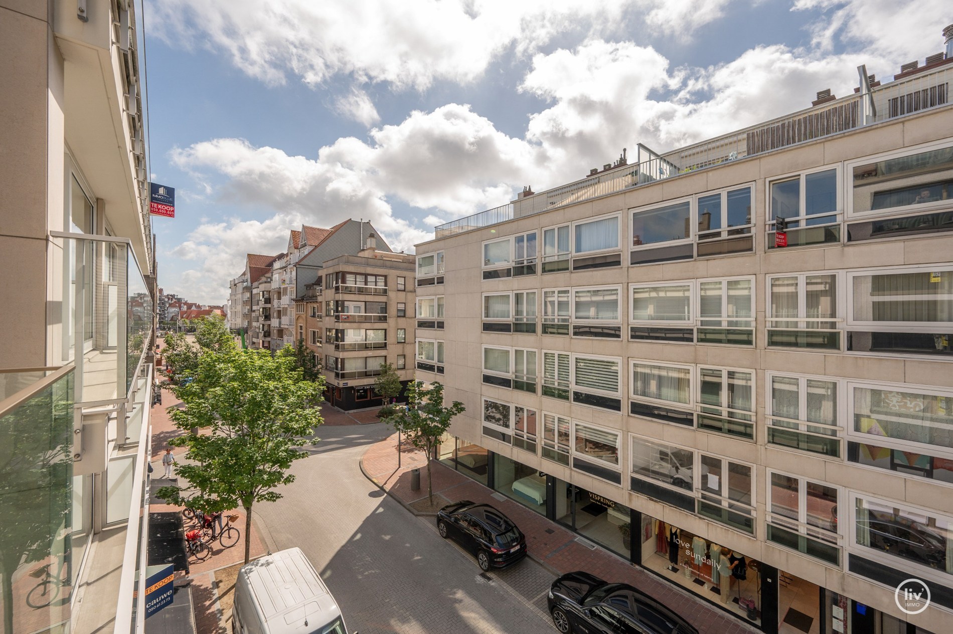 Zuidgericht nieuwbouwappartement met 2 slaapkamers op topligging aan de Kustlaan. 