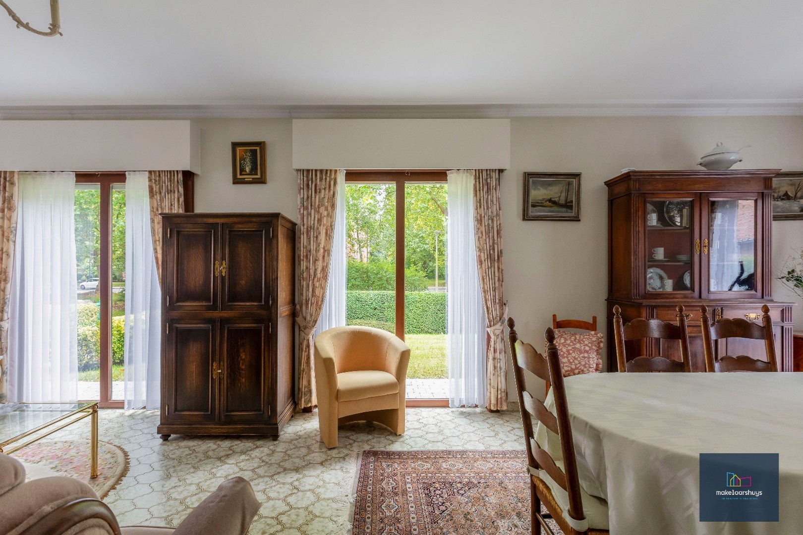 VERKOCHT !!! Goed onderhouden bungalow nabij centrum Mariakerke 