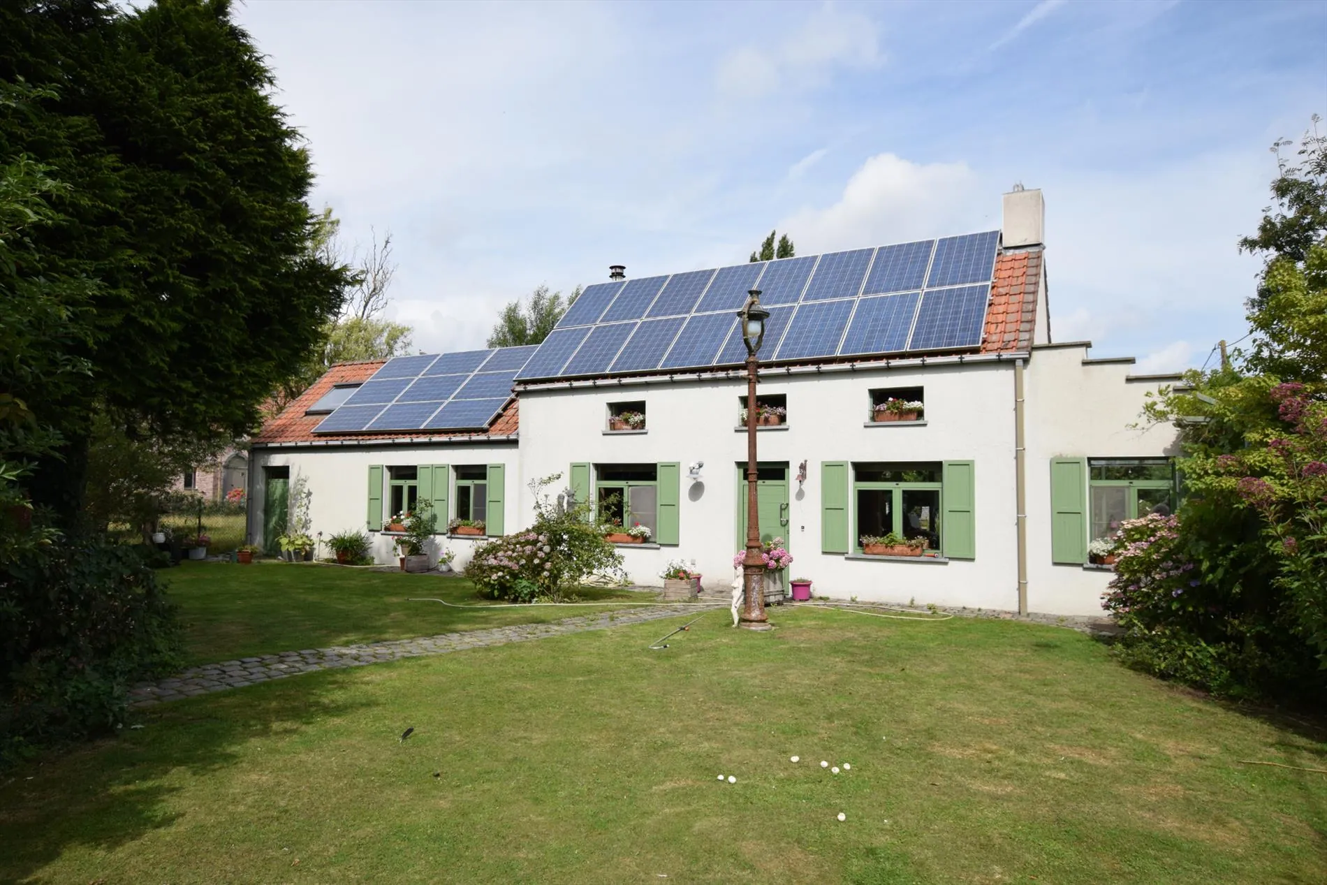 Prachtige woning in een oase van rust en groen op 2090 m²