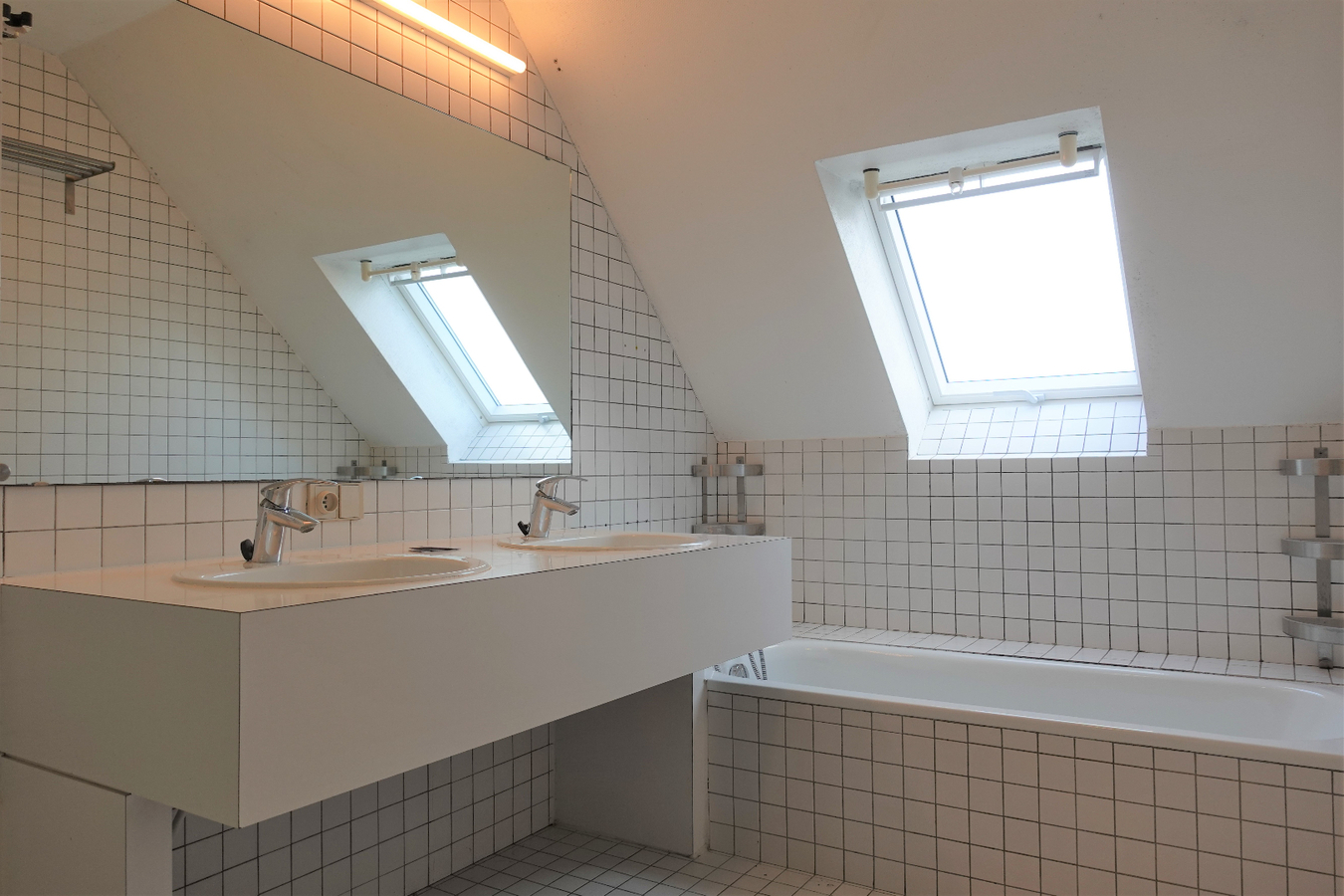 Ruim duplex appartement te Gistel 