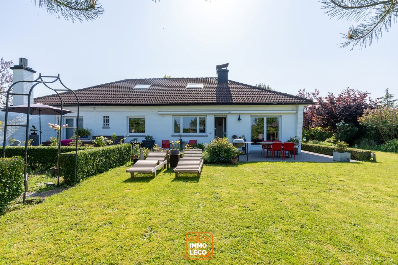 Superbe propriété « semi plain-pied » érigée sur une parcelle de 1823m2, COUP DE COEUR ABSOLU ! 