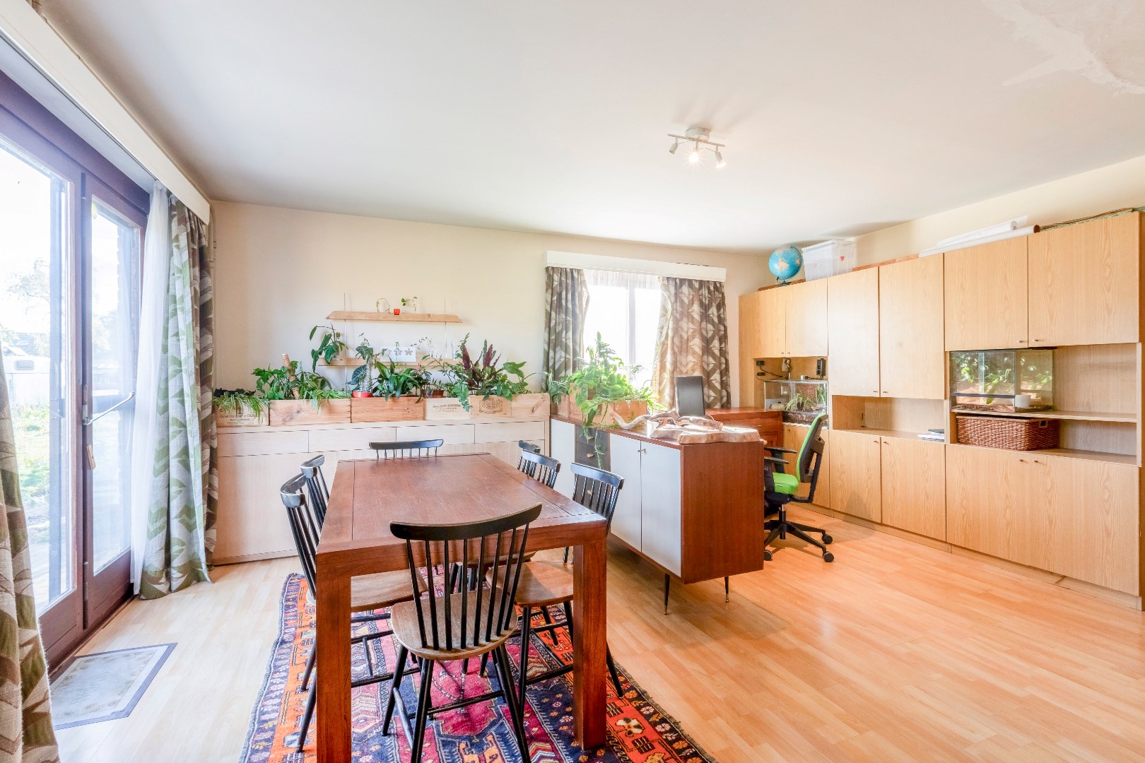 Ruime open bebouwing nabij het centrum van de Pinte 