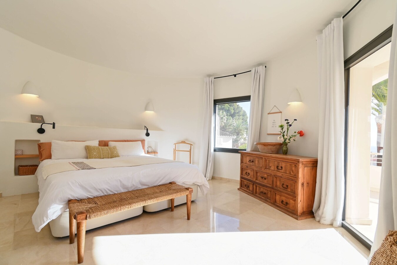Villa Amare – Elegant wonen in Ibizastijl aan de Costa Blanca 