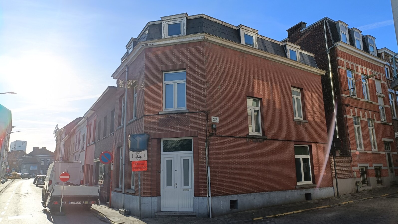 Charmante hoekwoning met 3 slaapkamers in centrum Tienen 