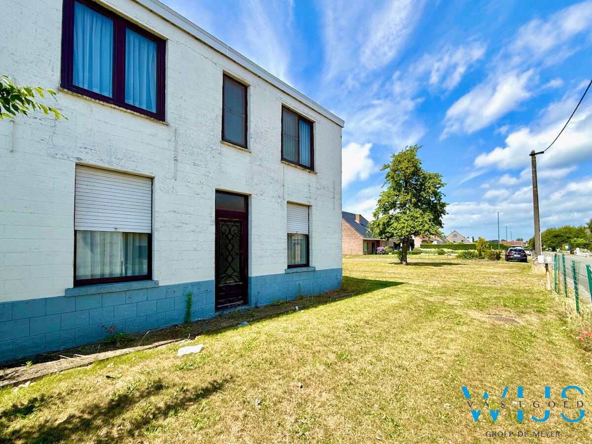 Af te breken woonhuis op 1.104m² op TOPLOCATIE ! 
