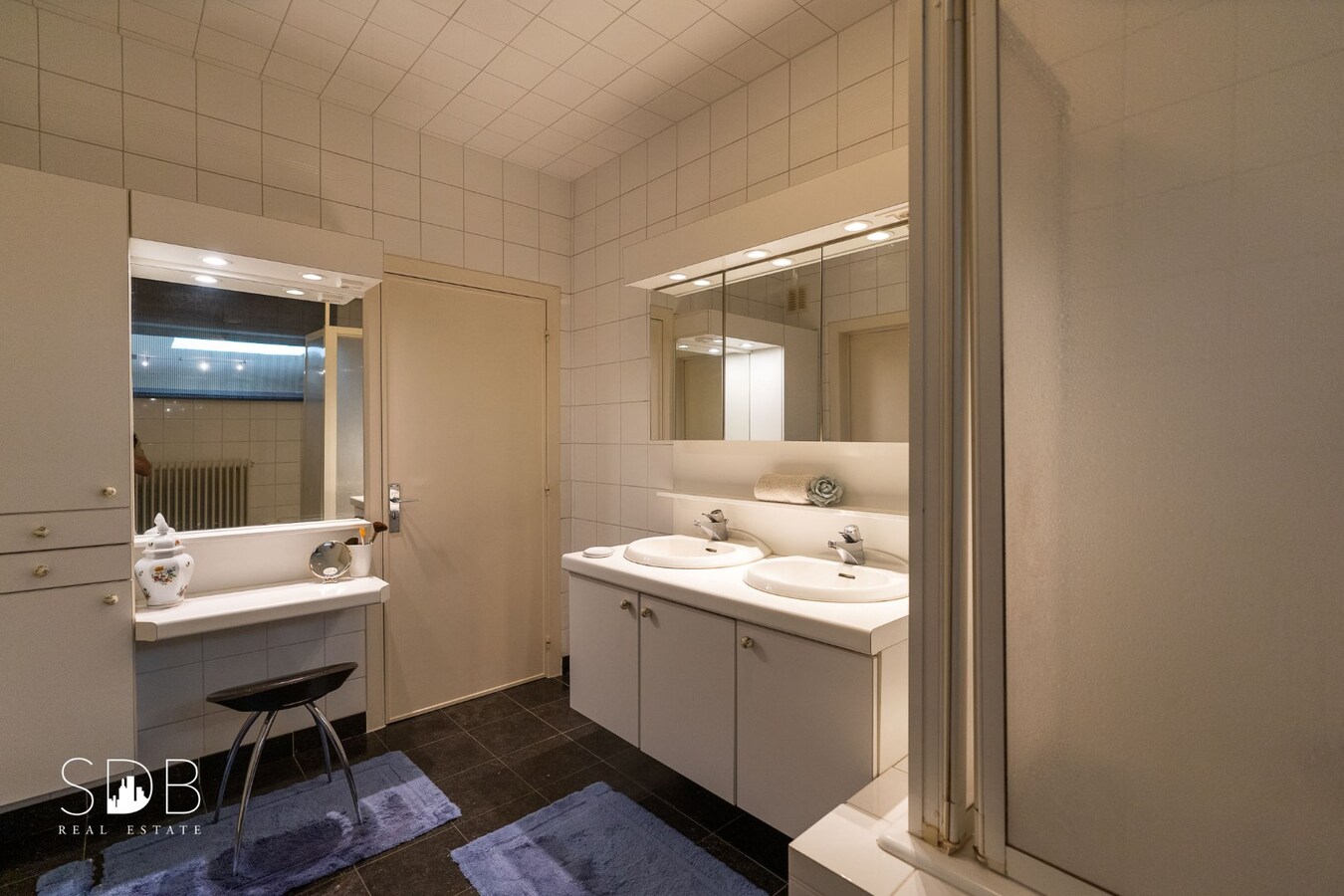 Vrijstaande gezinswoning in bungalowstijl met grasland op circa 1ha. 