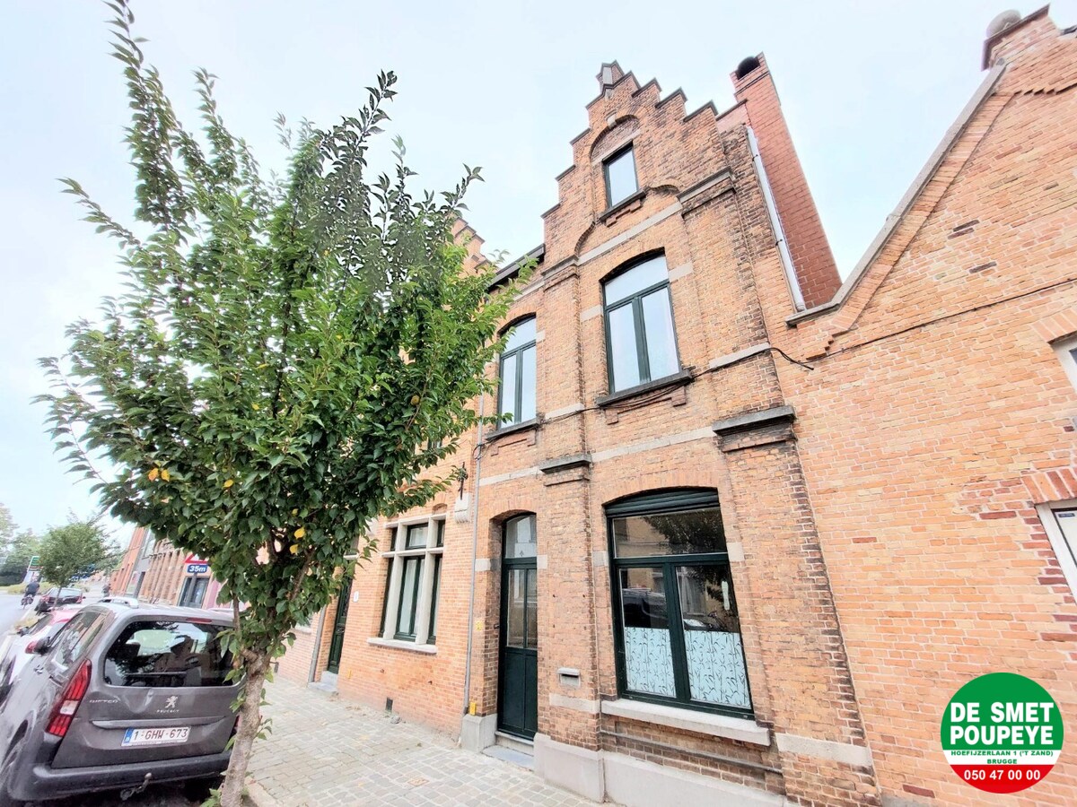 Goed gelegen woning met trapgevel 