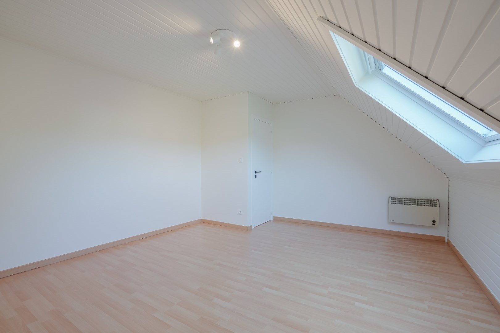 Instapklare 3slp. woning met tuin te Merelbeke 