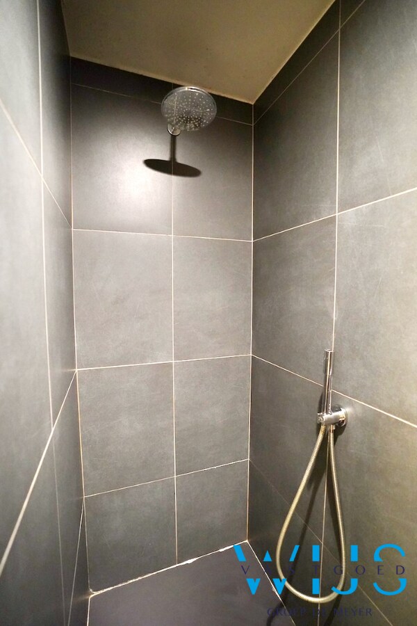 Prachtig energiezuinig appartement in hartje ERTVELDE ! 