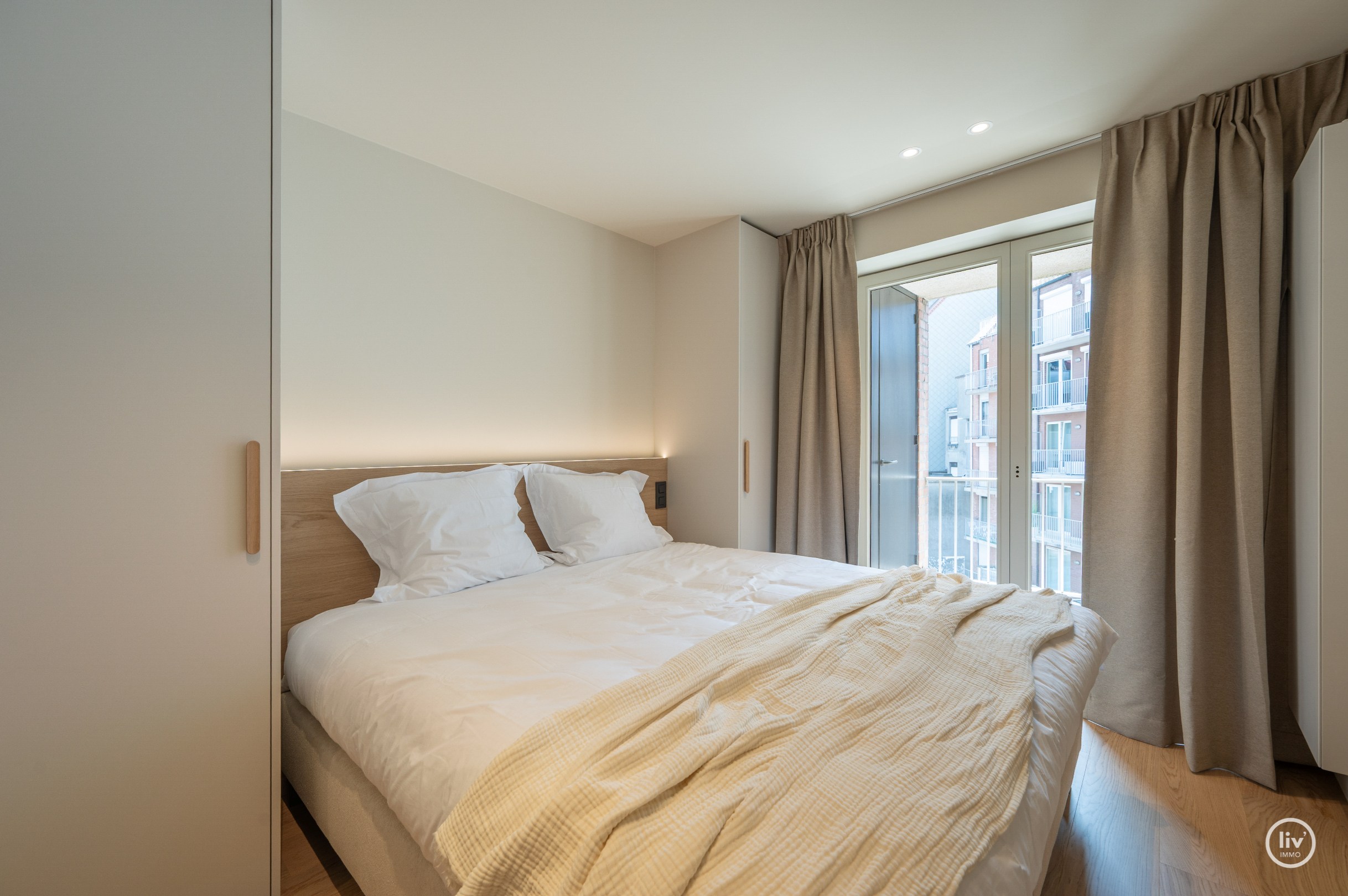 Bel appartement rénové de 3 chambres dans un emplacement de premier choix dans la rue Mosselman à Knokke. 