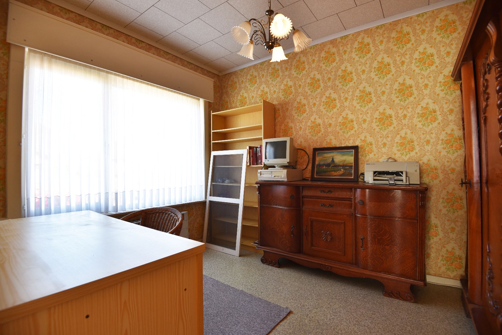 Grondig te renoveren woning  mooi gelegen te Adegem 