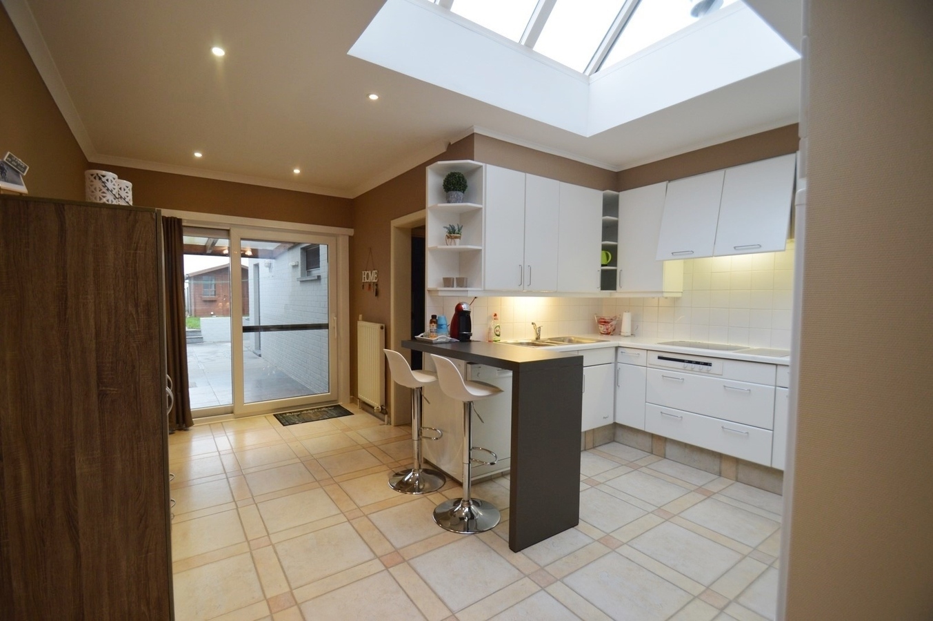 Karaktervolle woning voorzien van alle moderne woonkwaliteit met zonnige tuin en achteruitgang - Zwankendamme 